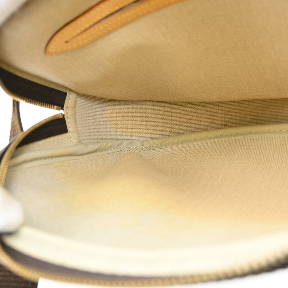 Louis Vuitton Reporter PM Messenger Shoulder Bag
