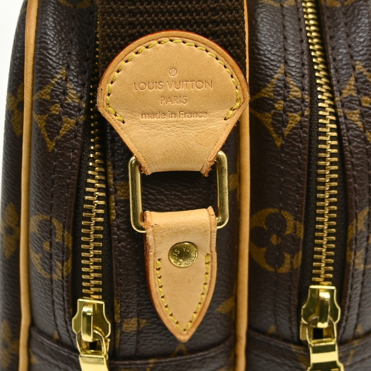 Louis Vuitton Reporter PM Messenger Shoulder Bag