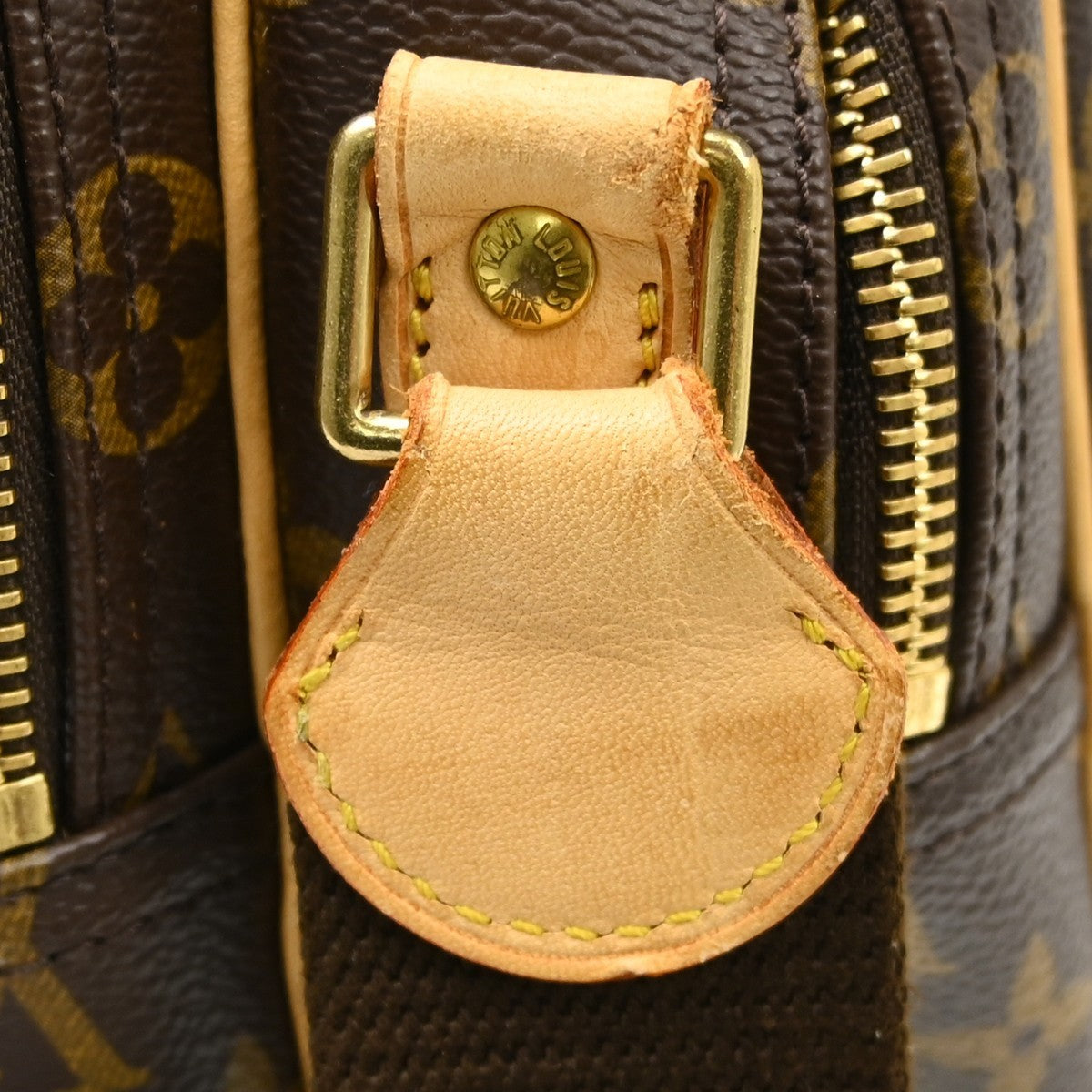 Louis Vuitton Reporter PM Messenger Shoulder Bag