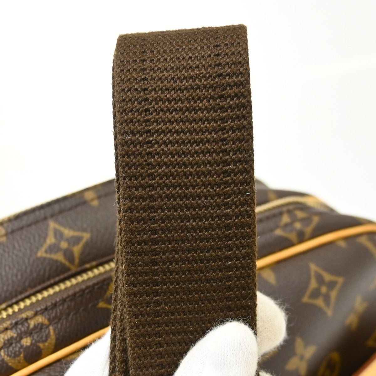 Louis Vuitton Reporter PM Messenger Shoulder Bag