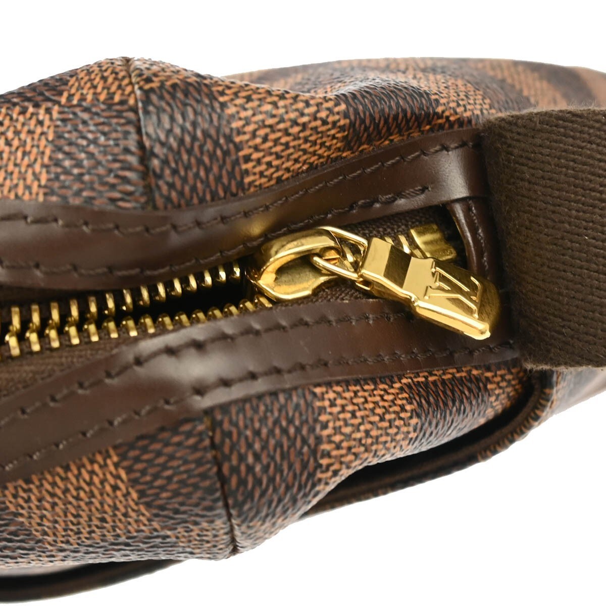 Louis Vuitton Damier Trotteur Beaubourg Shoulder Bag