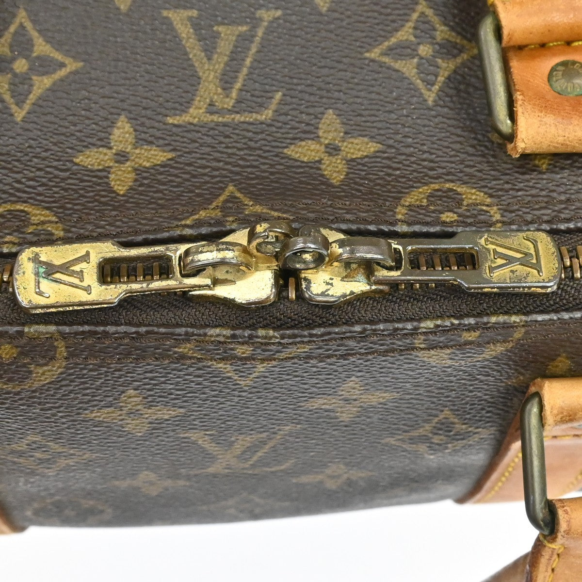 Louis Vuitton Keepall 55 Travel Handbag Monogram