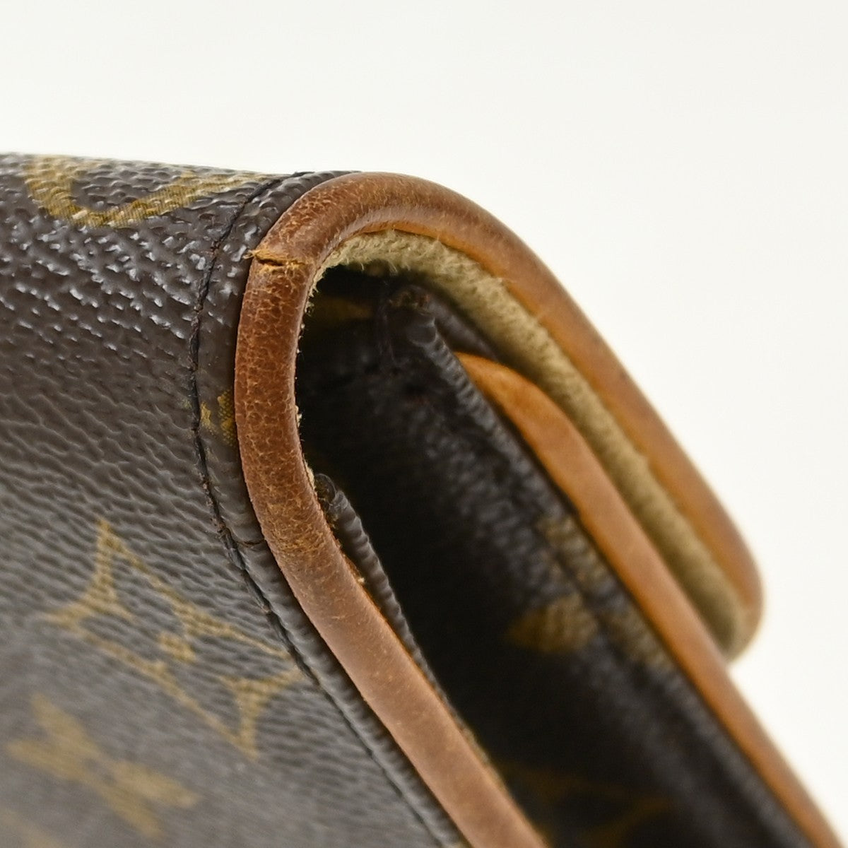 Louis Vuitton Pochette Twin PM Shoulder Bag