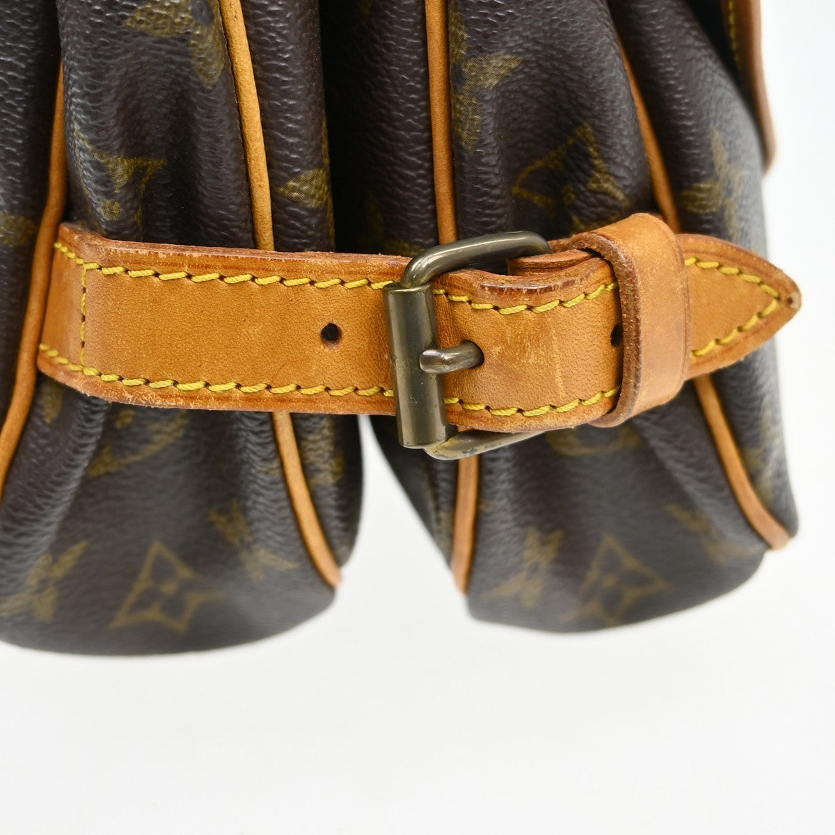 Louis Vuitton Monogram Saumur 30 Messenger Bag