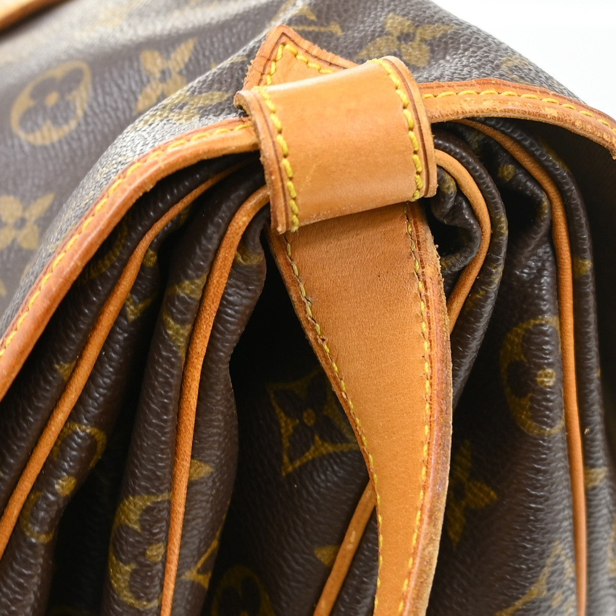 Louis Vuitton Saumur 35 Shoulder Bag Monogram