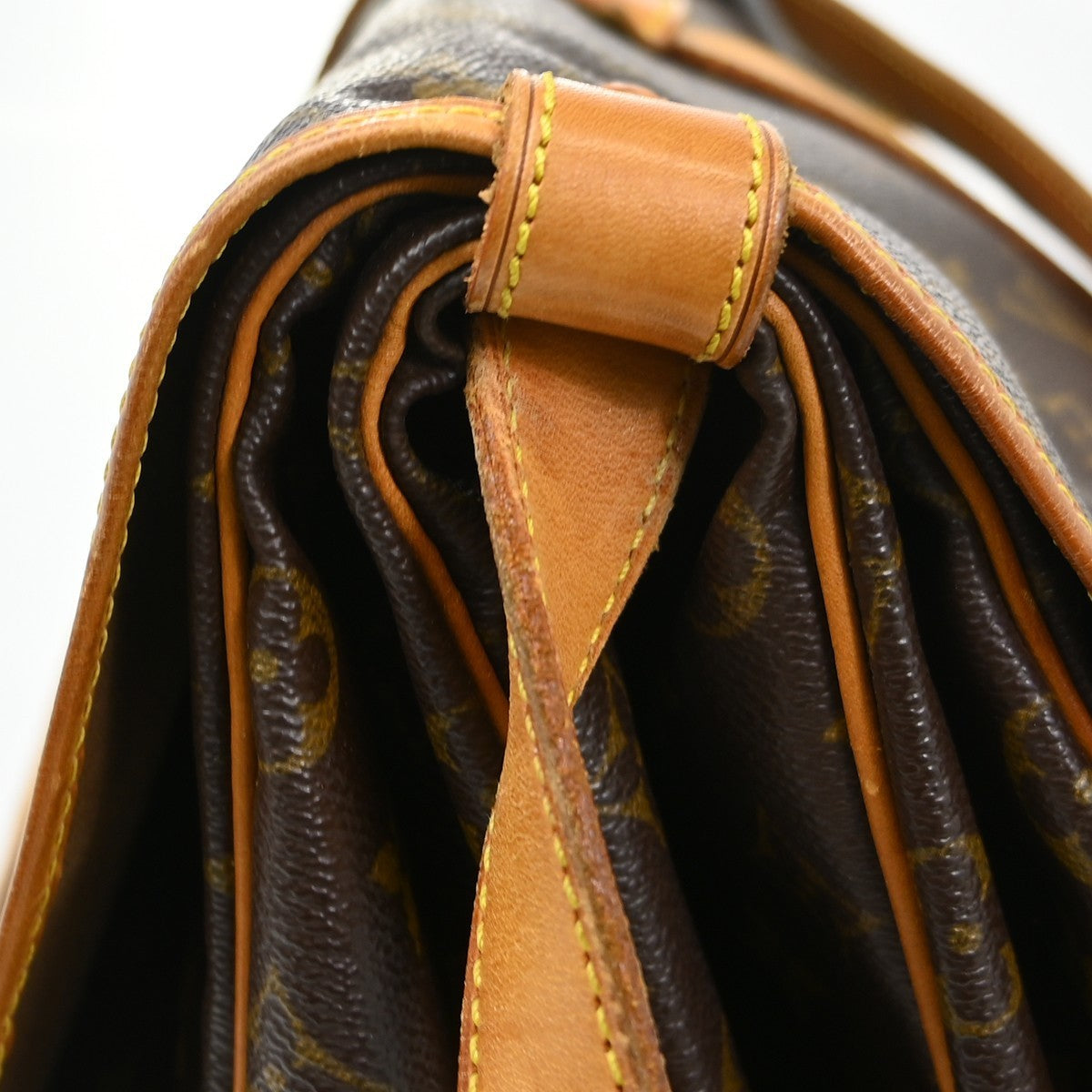 Louis Vuitton Saumur 35 Shoulder Bag Monogram