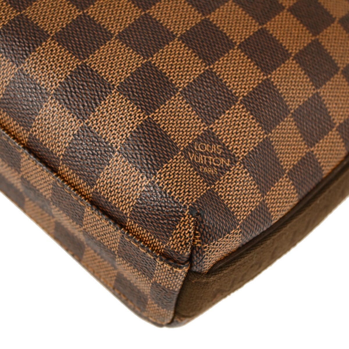Louis Vuitton Damier Trotteur Beaubourg Shoulder Bag