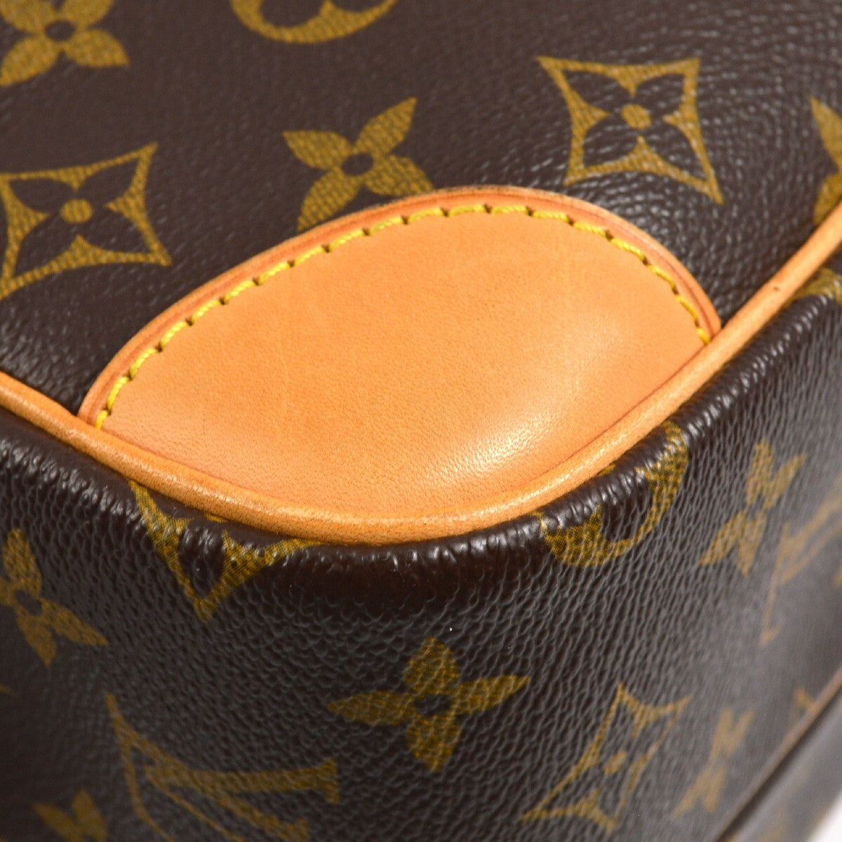 Louis Vuitton Monogram Nile Messenger Shoulder Bag