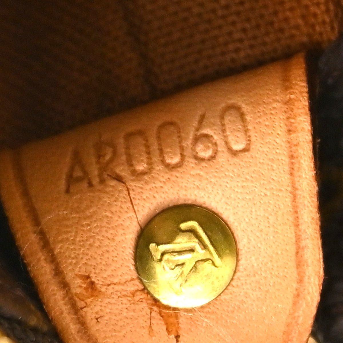 Louis Vuitton Cabas Mezzo Hand Tote Bag Monogram