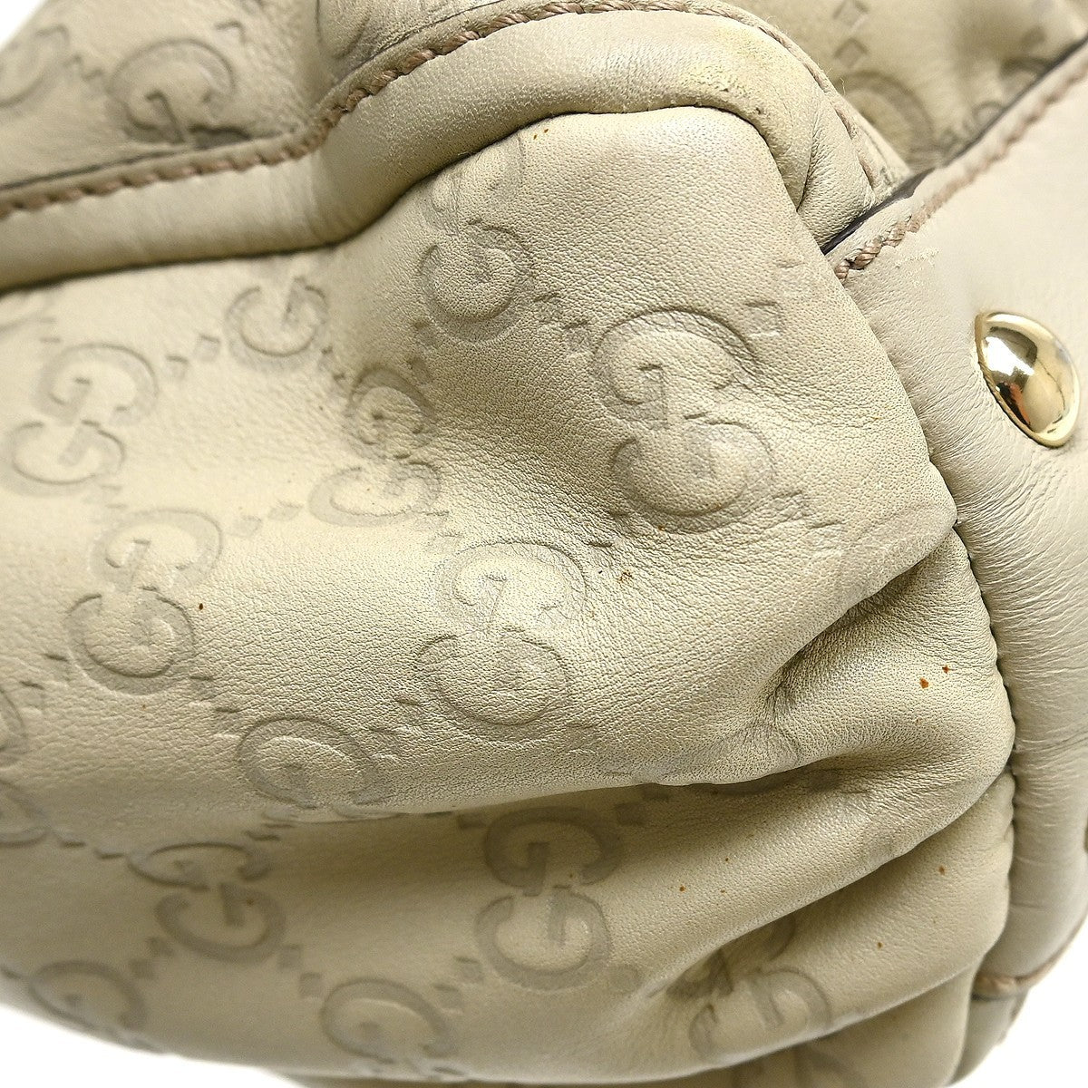 Gucci Off-white Guccissima Leather Tote Handbag