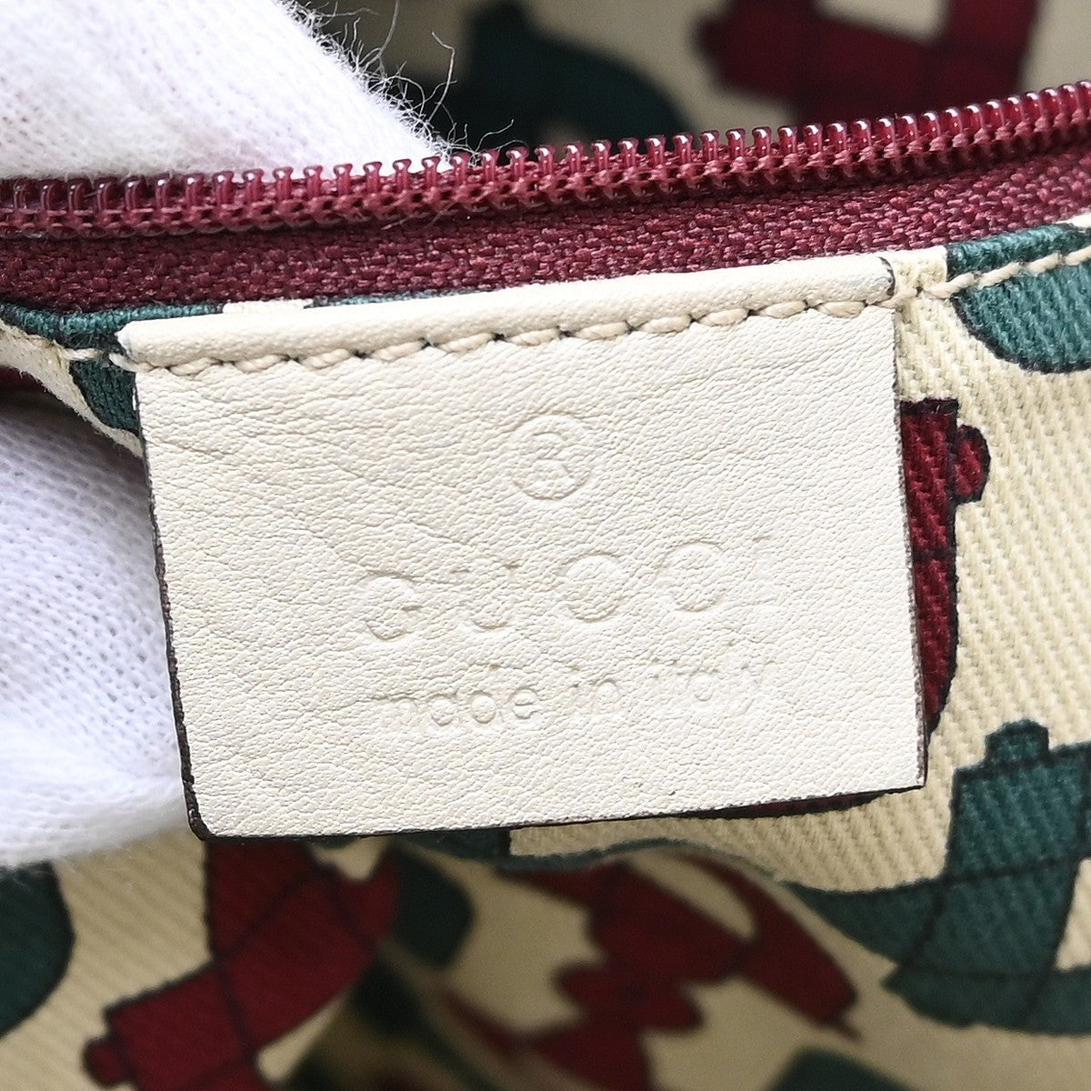 Gucci Off-white Guccissima Leather Tote Handbag