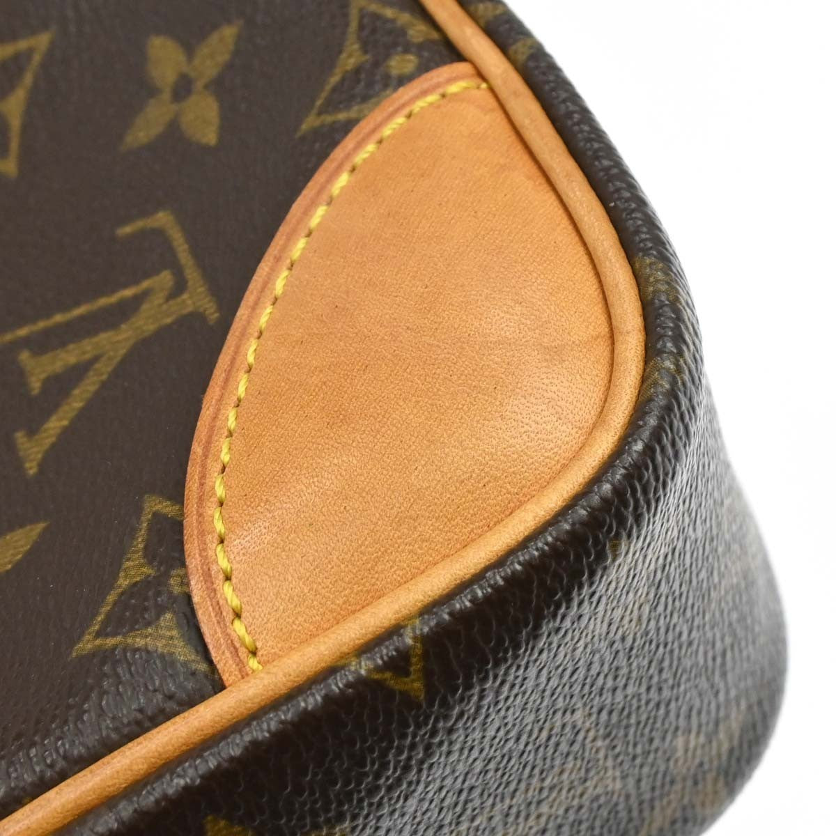Louis Vuitton Trocadero 27 Crossbody Shoulder Bag