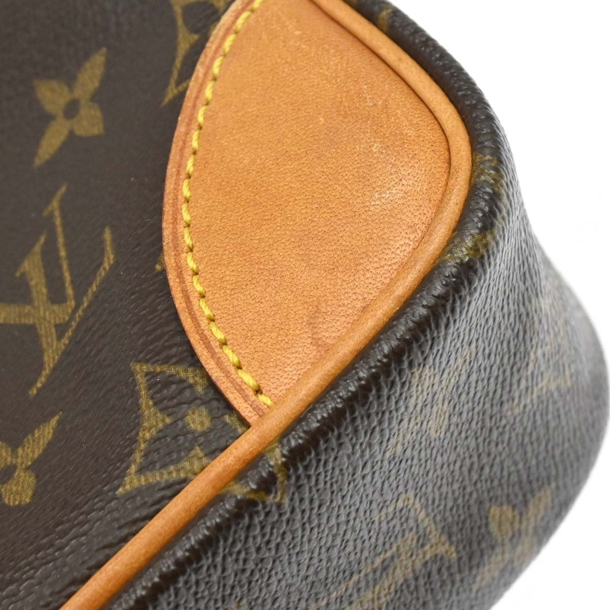 Louis Vuitton Trocadero 27 Crossbody Shoulder Bag